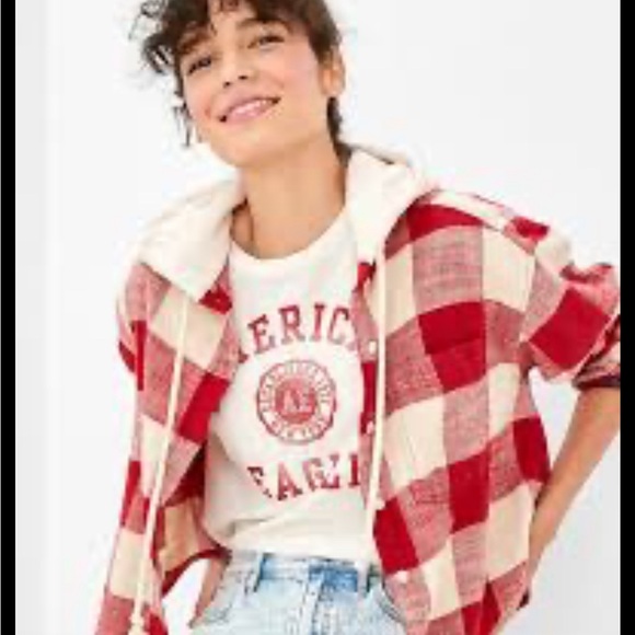American Eagle Cozy Cabin Medium Cropped Plaid Hoodie with Elbow Patches‎ - Picture 2 of 5